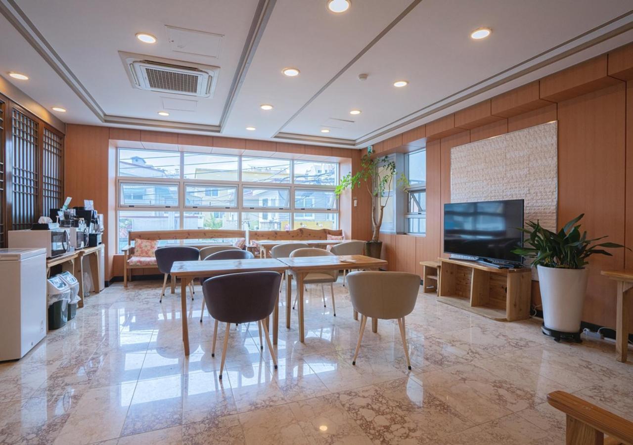 J2 Family Hotel Jeju Exterior foto