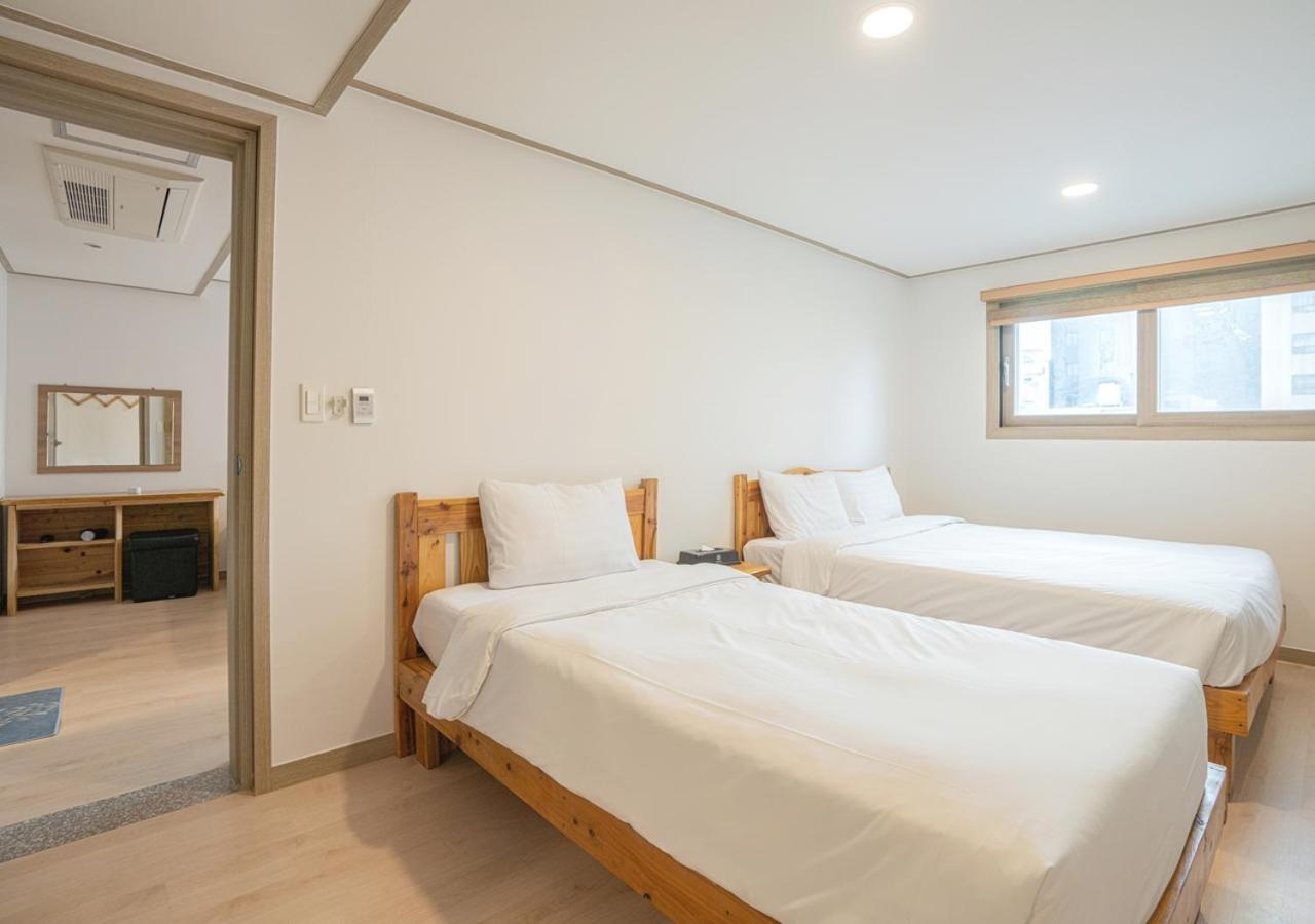J2 Family Hotel Jeju Exterior foto