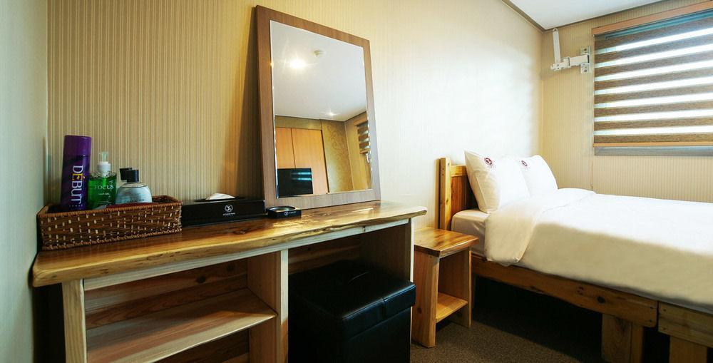J2 Family Hotel Jeju Exterior foto