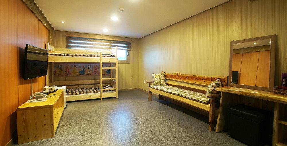 J2 Family Hotel Jeju Exterior foto