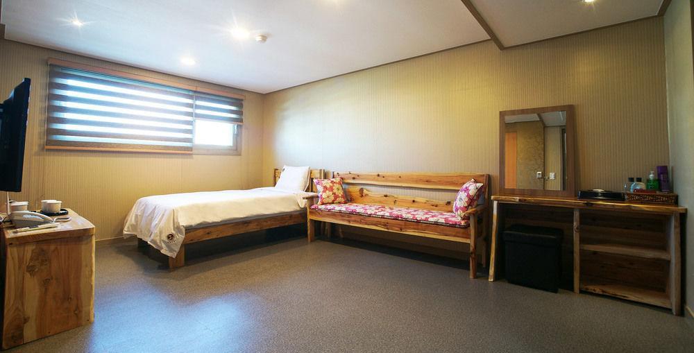 J2 Family Hotel Jeju Exterior foto