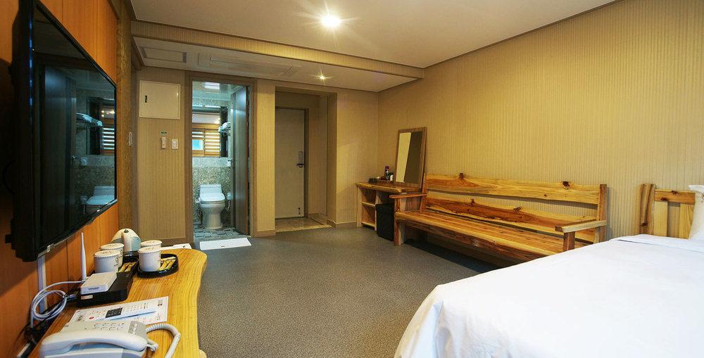 J2 Family Hotel Jeju Exterior foto